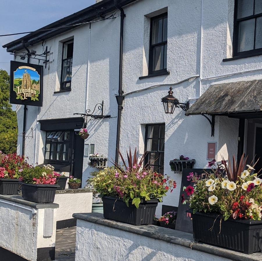 London Inn Saint Neot Екстериор снимка