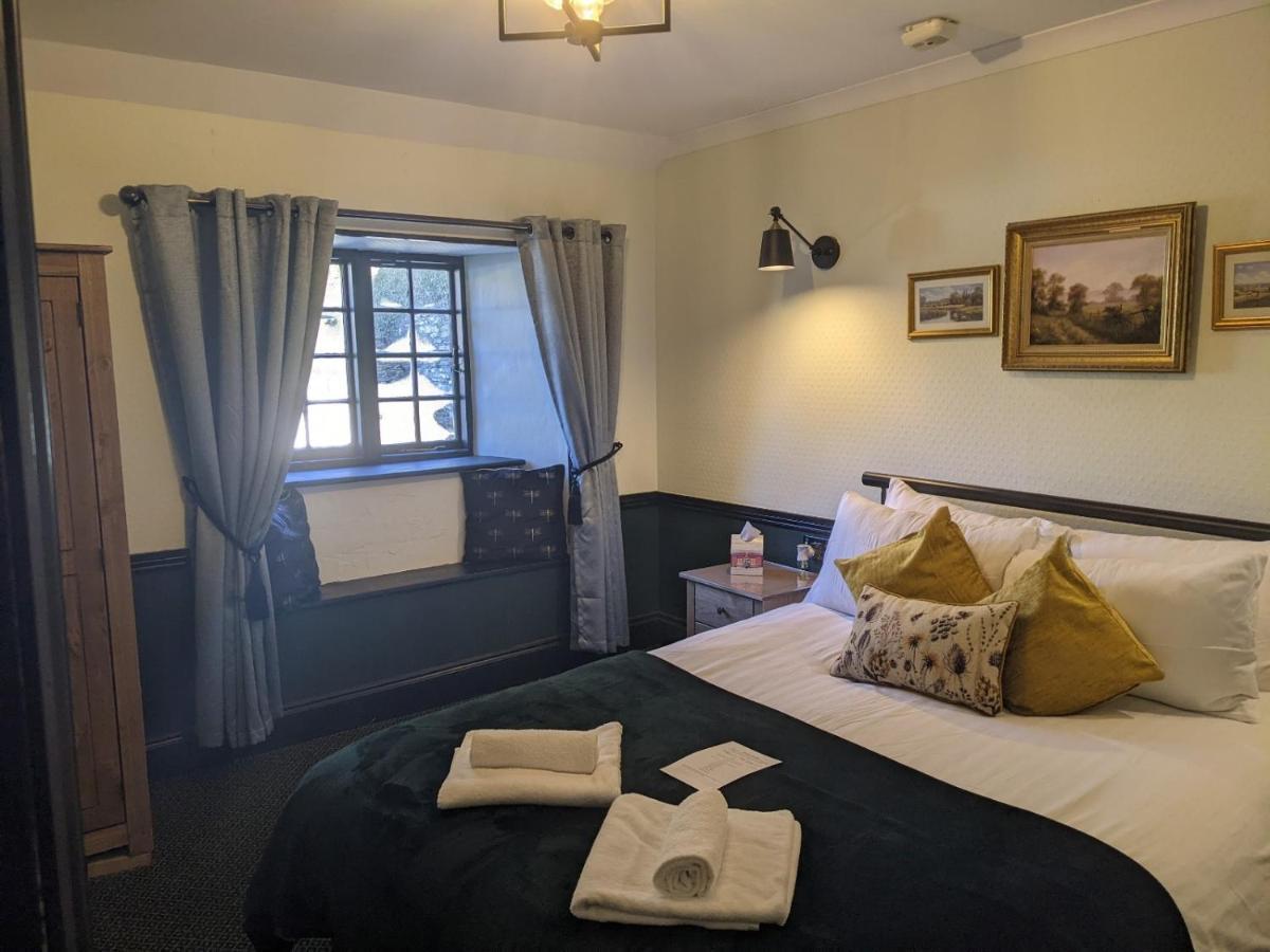 London Inn Saint Neot Екстериор снимка