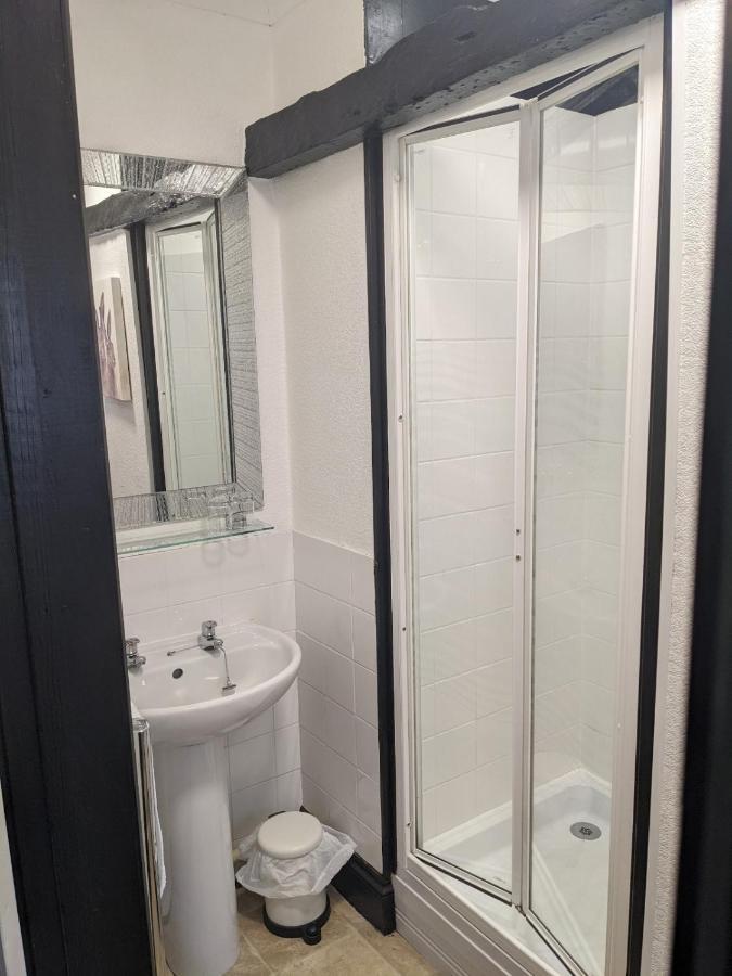 London Inn Saint Neot Екстериор снимка